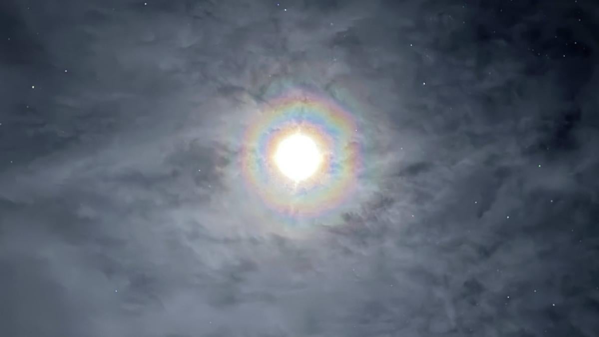 Украинские полярники сняли невероятное явление в Антарктике (фото) Украинские полярники сняли невероятное явление в Антарктике (фото)