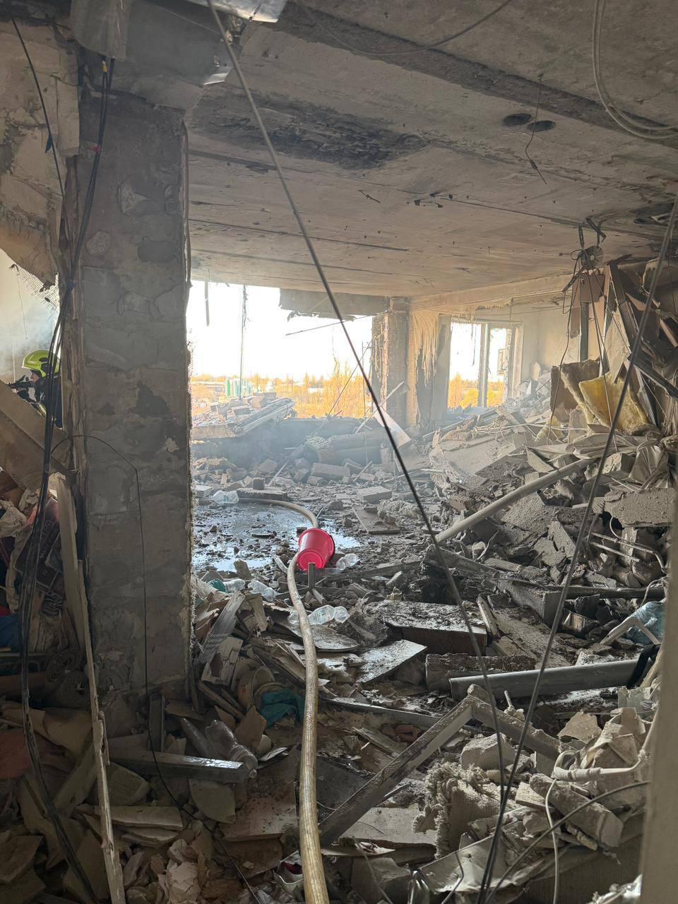 Российский беспилотник попал в многоэтажный дом в Одессе: есть погибший и раненые Российский беспилотник попал в многоэтажный дом в Одессе: есть погибший и раненые