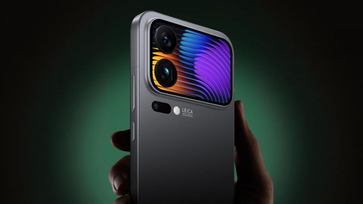 З'явилися перші фото смартфона Xiaomi 18 Pro: що нового З'явилися перші фото смартфона Xiaomi 18 Pro: що нового