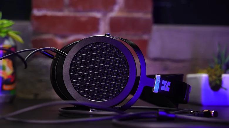 Названы 8 брендов наушников, которые лучше обходить стороной в 2026 году