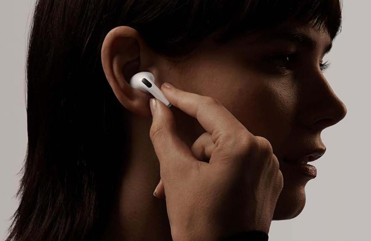 Як правильно носити AirPods: 90% користувачів роблять це неправильно