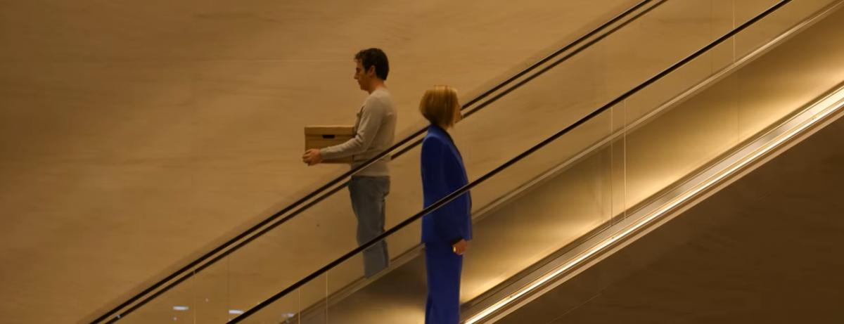 Netflix показал трейлер ромкома 'Дамы вперед' с Розамунд Пайк и Сашей Бароном Коэном