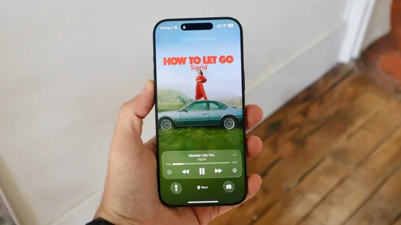 Бічні кнопки смартфона не тільки регулюють гучність: ці 4 функції вас здивують