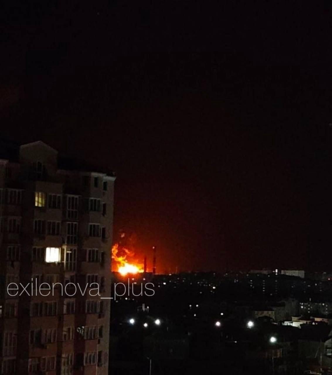 Поражены сразу 4 объекта российской нефтепереработки: Генштаб раскрыл детали (фото, видео)