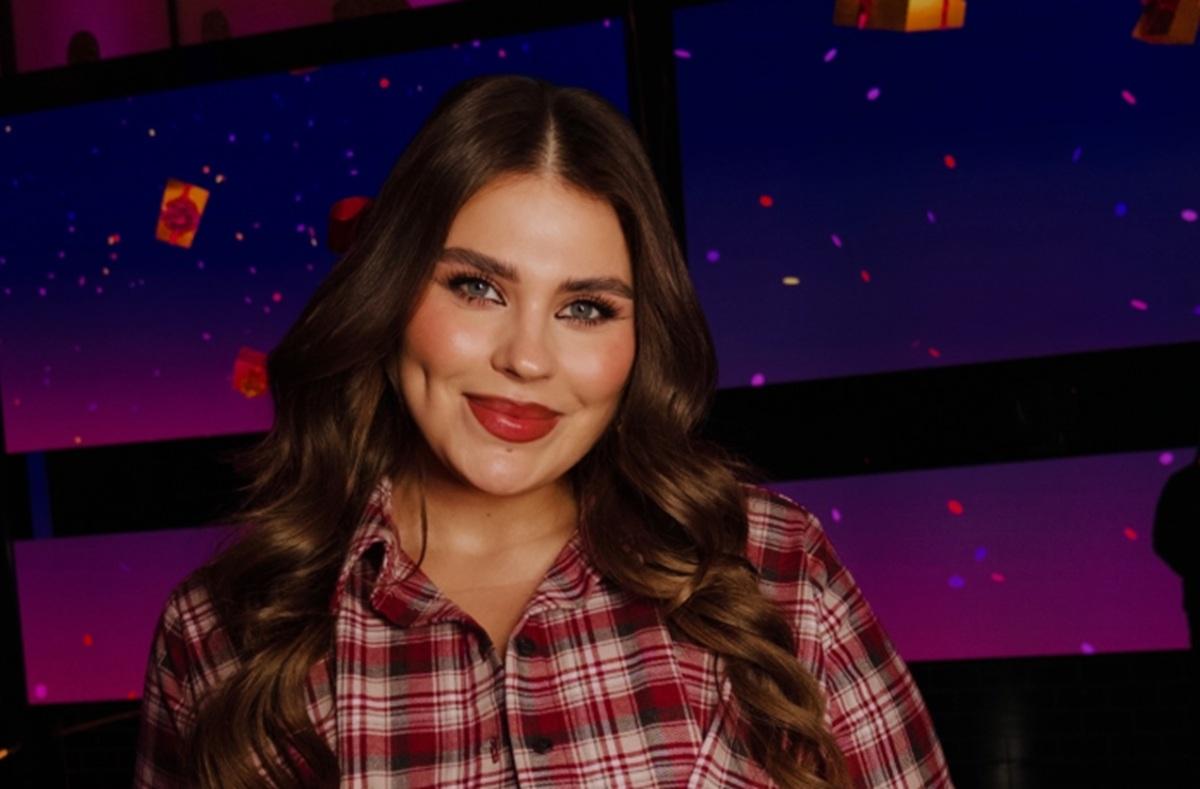 Заріцька схудла і показала прес: як змінилась солістка KAZKA (фото)