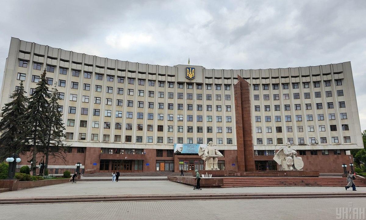 Тендери без конкуренції: в Івано-Франківській ОВА сформувалась система 'своїх' підрядників