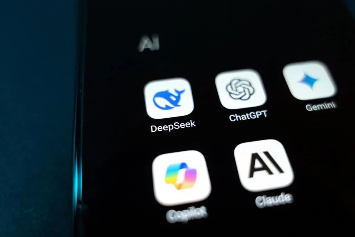 ChatGPT, Gemini та інші чат-боти перестали працювати по всьому світу