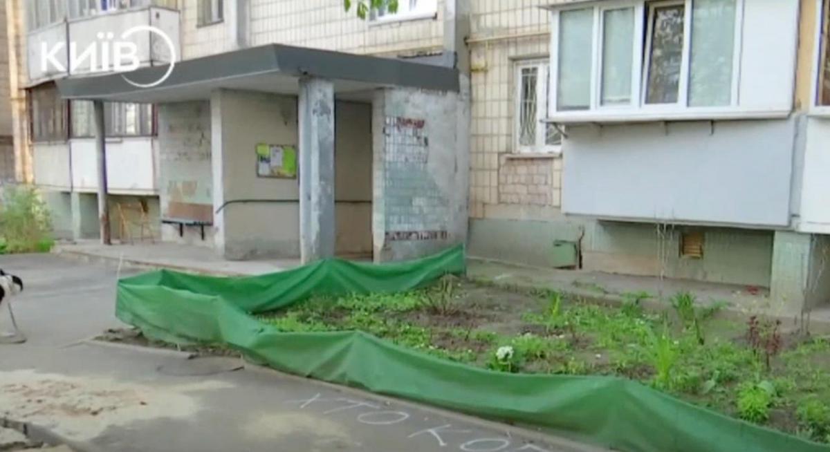 Дбав про двір і кота: у лікарні помер двірник, який став жертвою теракту в Києві