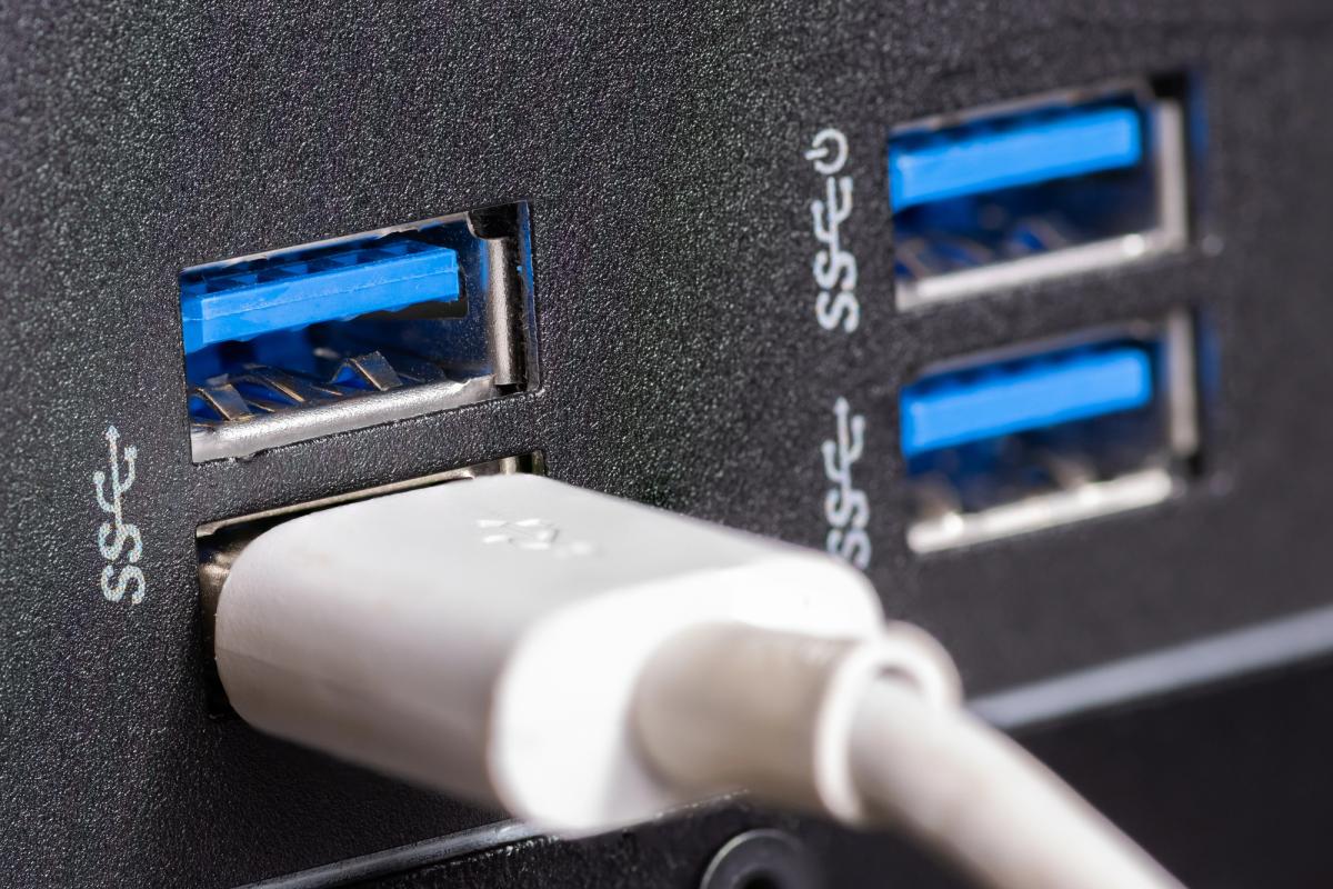 Синий или черный: какой USB-порт быстрее