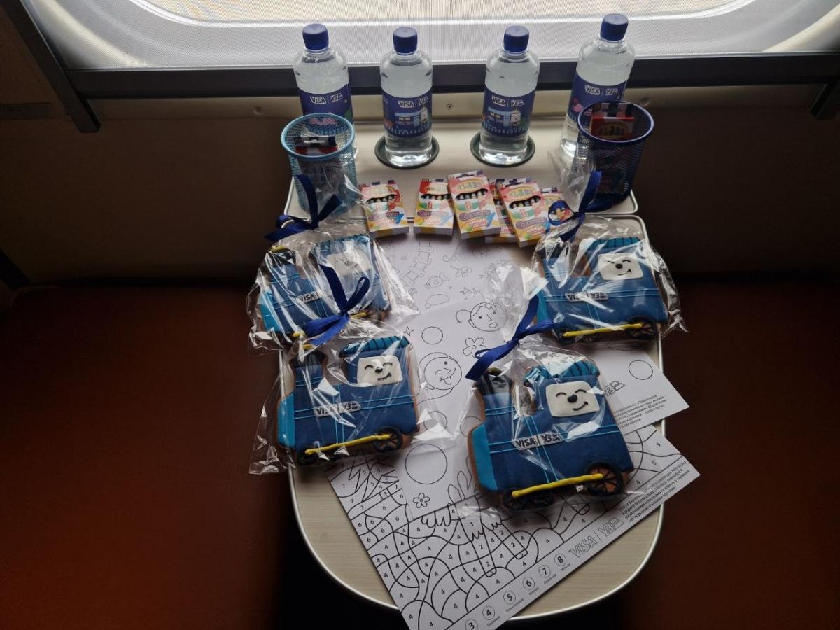 'Укрзализныця' запускает шесть новых специальных вагонов: как они выглядят (фото)