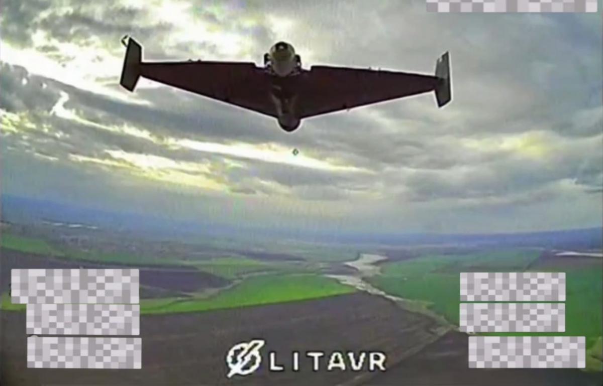 Бійці з 42 ОМБр показали унікальні кадри збиття "Шахеда" дроном-перехоплювачем LITAVR