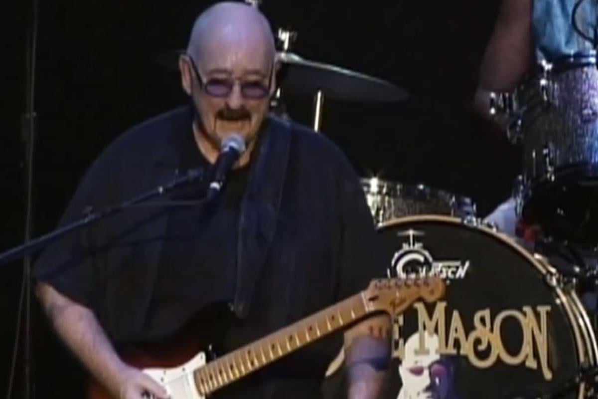 Помер легендарний британський співак Дейв Мейсон