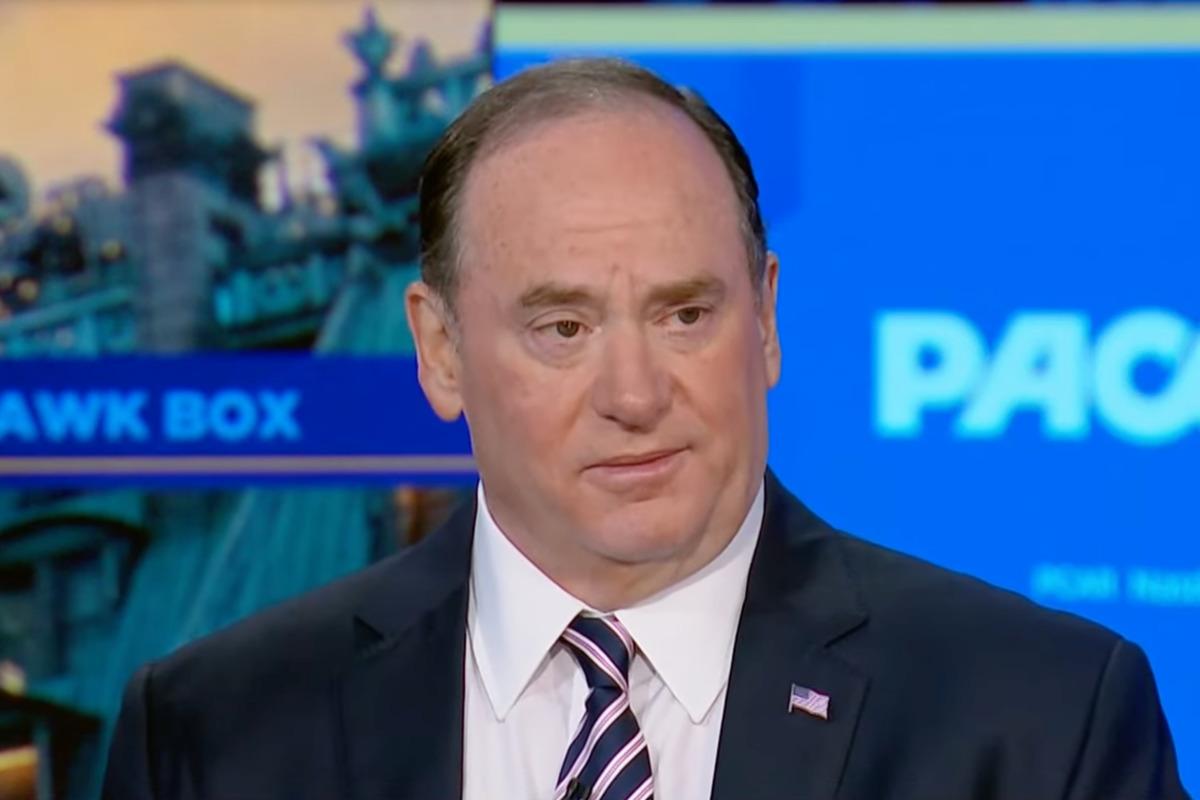 Глава Військово-морських сил США Джон Фелан несподівано подав у відставку