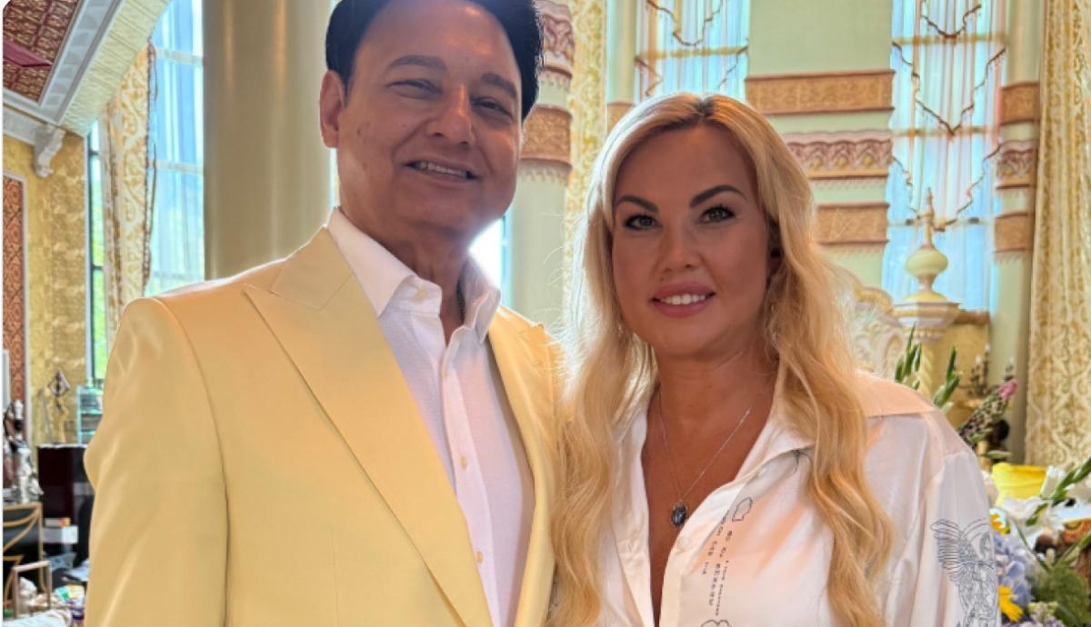 Колишній чоловік Камалії вперше за довгий час з'явився на публіці та зробив заяву