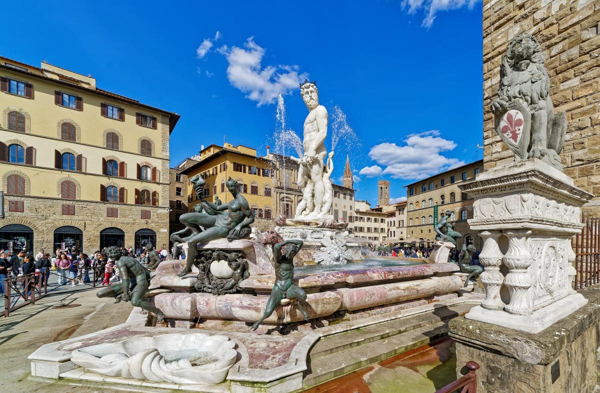 У Флоренції наречена пошкодила старовинний фонтан через передвесільну витівку