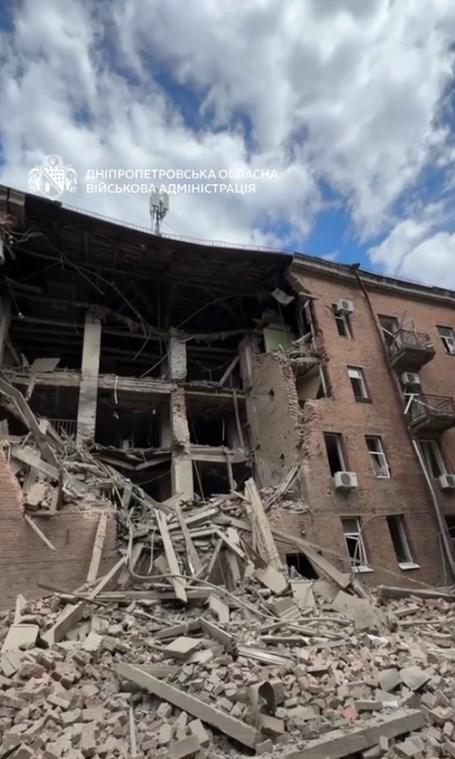 Россияне вновь нанесли удар по Днепру: есть погибший и раненые (фото)