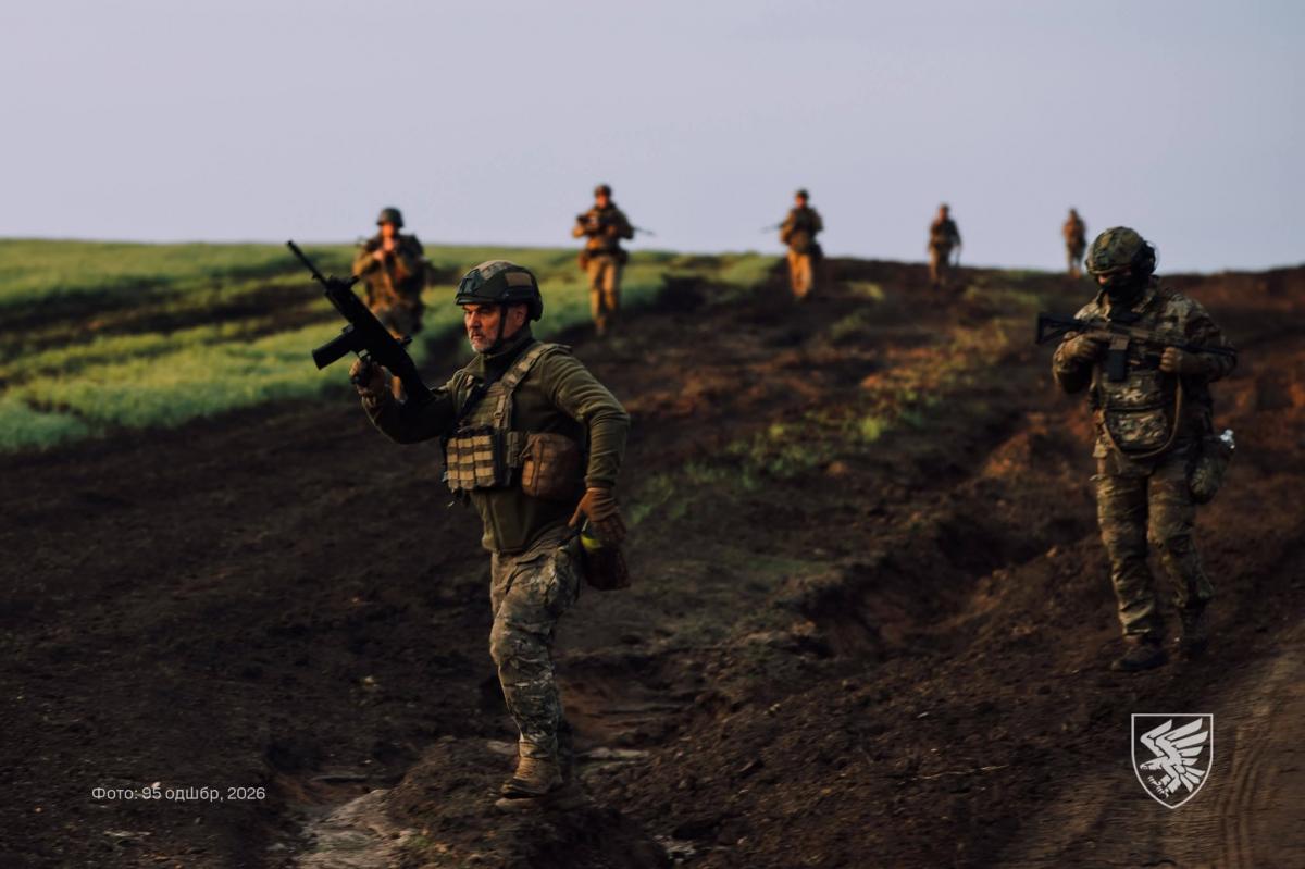 'Есть предпосылки, что мы сможем двигаться дальше': комбриг о переходе к контрнаступлению