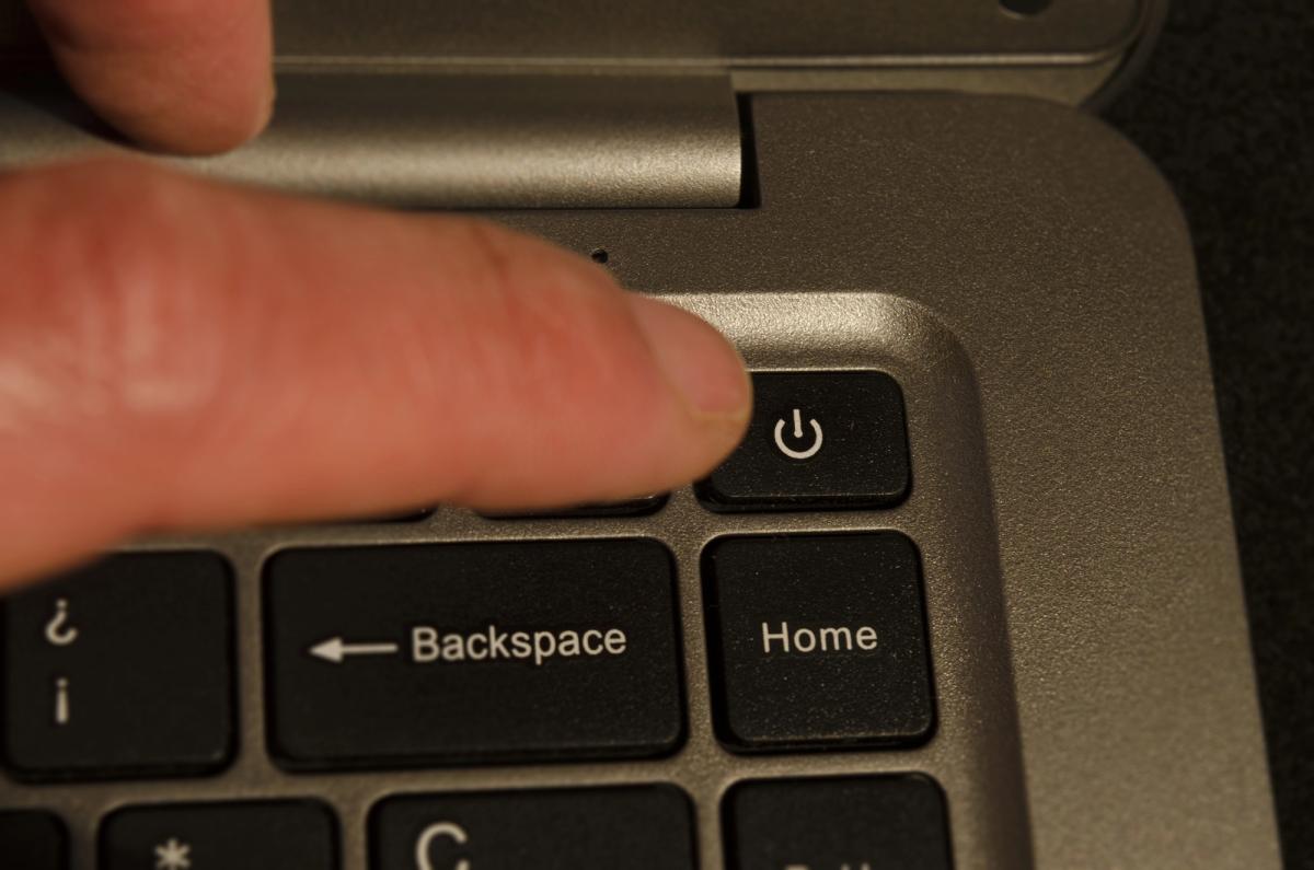 Как часто нужно перезагружать компьютер: названо оптимальную частоту