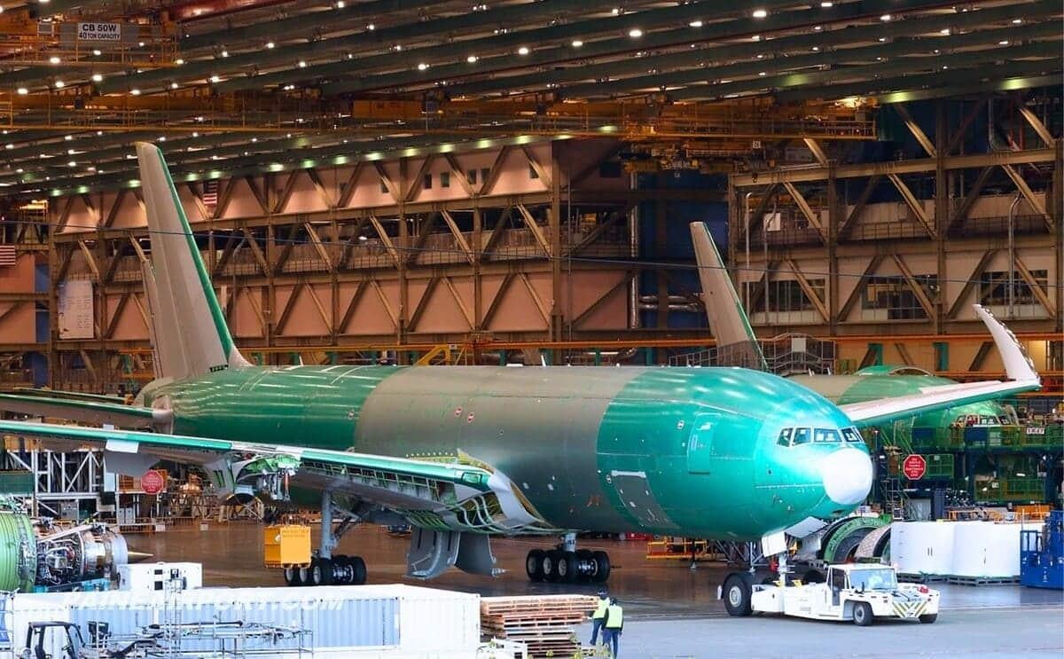 Boeing викотив найбільший і найпотужніший двомоторний вантажний літак у світі