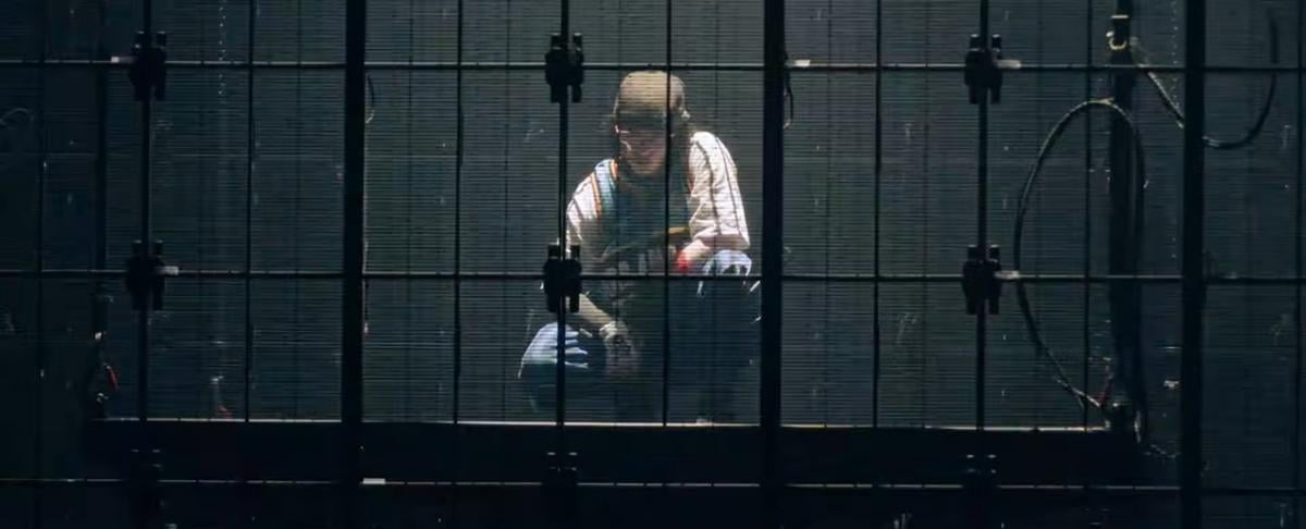 Украинским киноманам покажут фильм-концерт Билли Айлиш от Джеймса Кэмерона