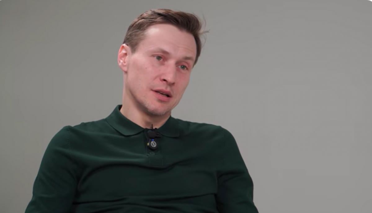 Звезда 'Крепостной' развелся с женой после 10 лет брака и назвал причину