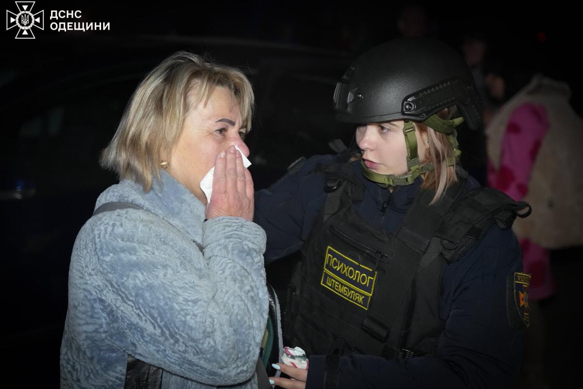 РФ 'засыпала' Одессу дронами: много раненых, повреждены дома, гостиница и десятки авто