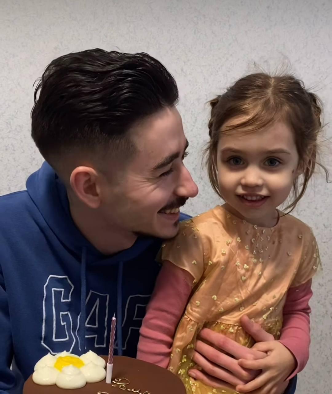 Сасанчин рассказал, когда в последний раз видел дочь после развода с женой