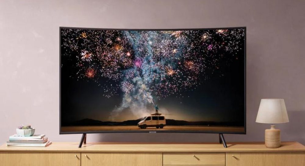 Куди зникли вигнуті телевізори та чому їх більше не роблять