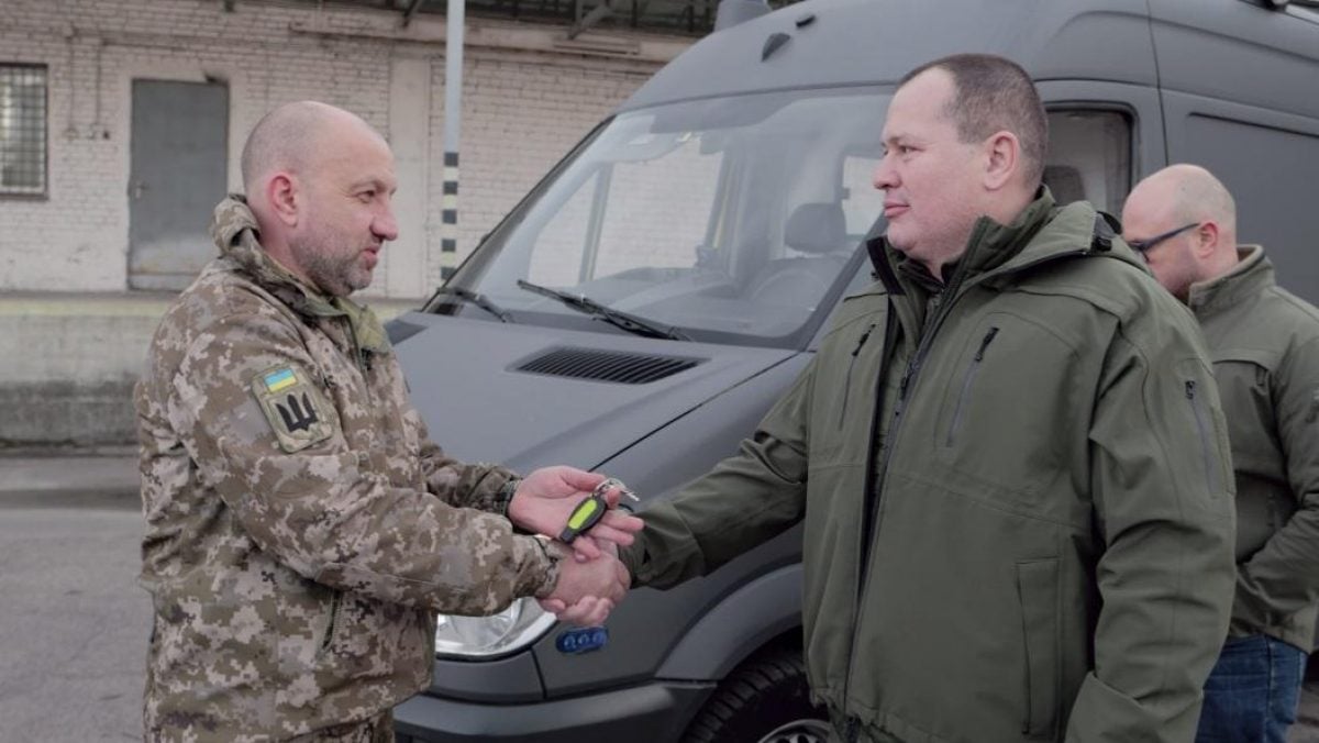 Палатний: "Українська команда" передала "швидку допомогу" батальйону Героя України Федора Кіселара