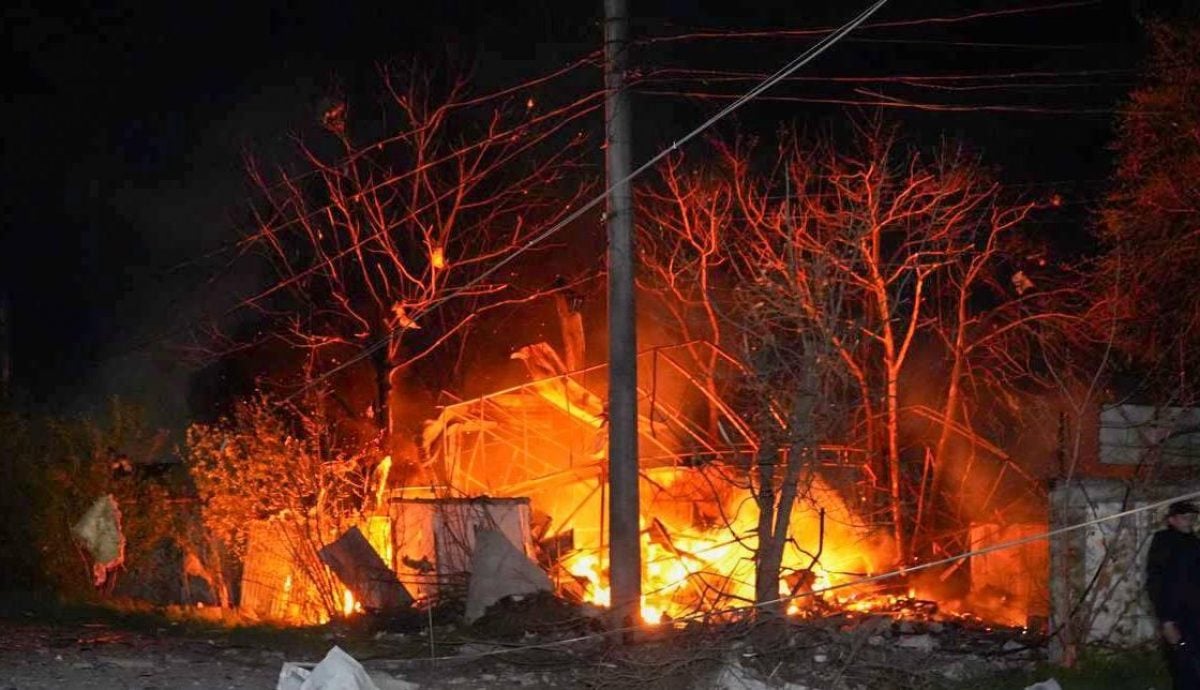 Росія атакувала Одещину: у порту пошкоджено іноземне судно, є поранений