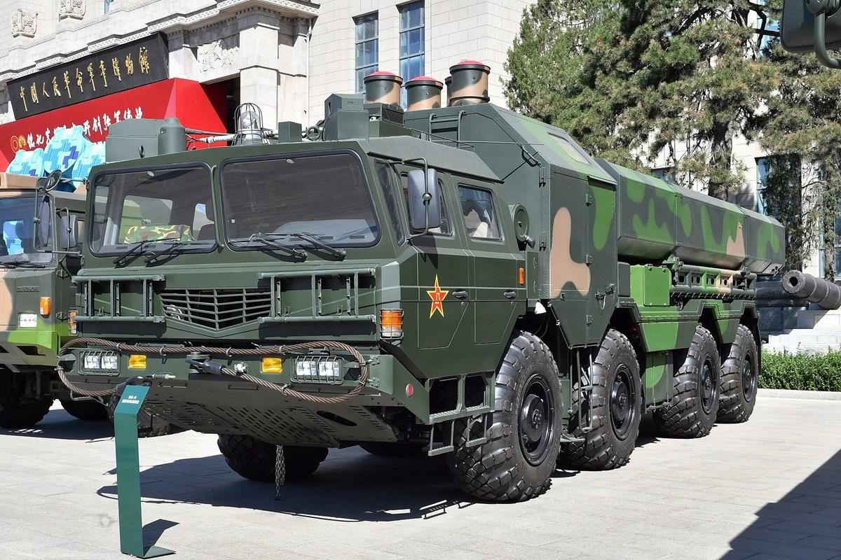 Китай показав "клон" радянського ракетного комплексу РК-55 "Рельєф" з дальністю 2000 км