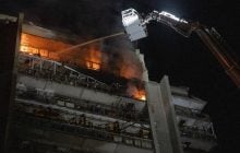 Росіяни вдарили по 16-поверхівці у Сумах, багато поранених, серед яких є дитина (фото)