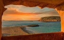 Таємниця Ібіци: на острові зібралися люди з усього світу та принесли смертельну хворобу