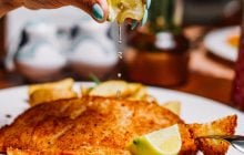 Найсмачніший кляр для риби: хрусткий зовні й ніжний всередині - один секретний інгредієнт