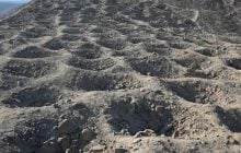 Не ритуали: вчені розкрили таємницю тисяч ям на схилі гори у Перу