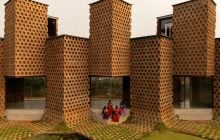 В Індії побудували незвичайний ресторан із морських контейнерів (фото)