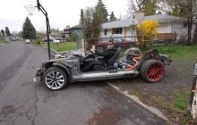 Американець купив електрокар Tesla без кузова за $2000: запас ходу виявився несподіваним