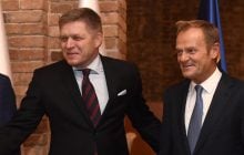 "Никаких россиян в комнате": Туск подколол Фицо на саммите ЕС