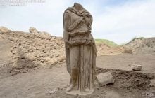 В городе из Библии нашли огромную статую Афины возрастом 2000 лет (видео)