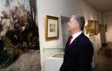 Порошенко, який кричав: "Геть від Москви", задекларував десятки робіт російських художників, - політолог