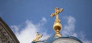 2 квітня: сьогодні церковне свято, чим треба поділитися, щоб гроші йшли увесь рік