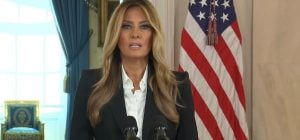 Мелания Трамп ловко дистанцировалась от мужа, и на то есть причина, – Mirror