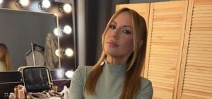 Нікітюк замилувала великоднім образом: вишита сукня та широка коса