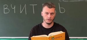 Звездный учитель впервые стал отцом и показал трогательные кадры (видео)