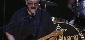 Помер легендарний британський співак Дейв Мейсон