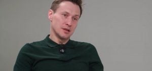 Зірка "Кріпосної" розлучився з дружиною після 10 років шлюбу та назвав причину