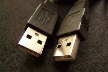 Простий трюк із USB, про який мало хто знає: як підключити штекер з першого разу