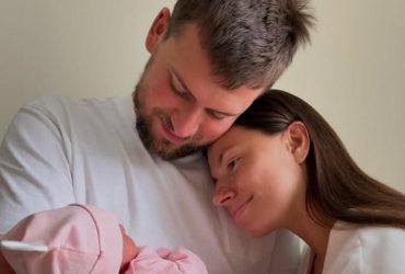 Зіркова пара українських спортсменів хрестили доньку: зворушливі кадри