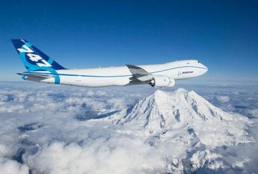 ВВС США скупают самолеты, от которых отказываются мировые авиакомпании: в чем причина