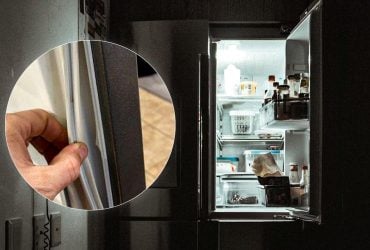 Ущільнювачі холодильника стануть білосніжними та краще прилягатимуть: чим їх протерти